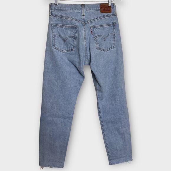 Levi’s 501 Original Fit Button Fly Distressed Knee Raw Hem Jeans, Women’s 27 - Picture 2 of 10